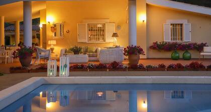 TD Villa Marinesca Typical Villa With Pool