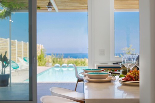 TD Villa Levante Modern Luxury Villa With Sea View