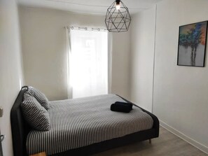 6 chambres, bureau, fer et planche à repasser, Wi-Fi gratuit
