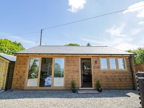 Cottage | Interior - Fairfield (Ludlow)