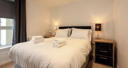 Sleek 2BD City Stay in the Heart of Edinburgh