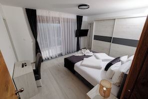 4 bedrooms, iron/ironing board, free WiFi, bed sheets - Apartment, 4BDR, shared pool (Sarajevo)