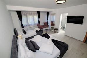 4 bedrooms, iron/ironing board, free WiFi, bed sheets - Apartment, 4BDR, shared pool (Sarajevo)