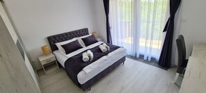 4 bedrooms, free WiFi