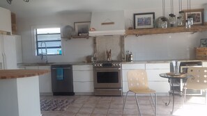 Private kitchen - Longer Term Beach Stays (Flagler Beach)