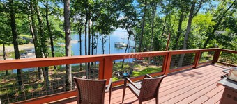 Lakefront Luxury Home for Large  Families on Lake Murray - Sleeps 14