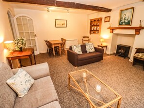 Living room - Dollar Ward House Basement (Cirencester)