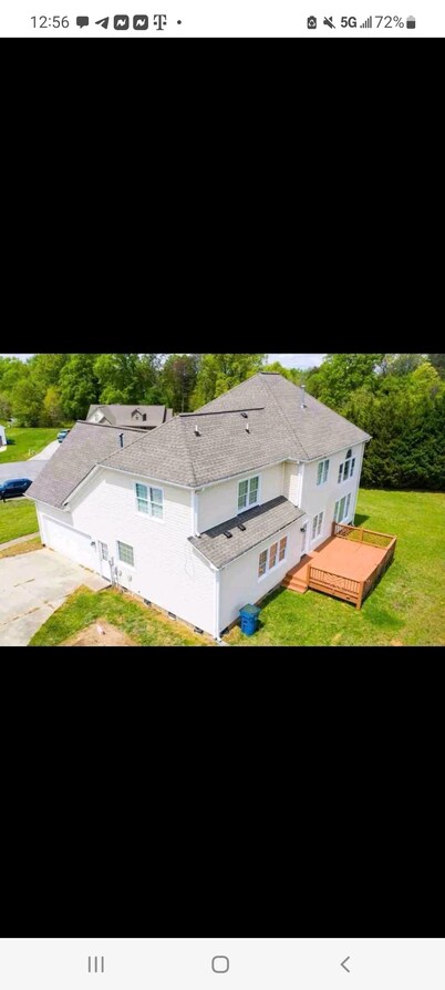 1.5 acre Quiet residential property 5 bedroom home