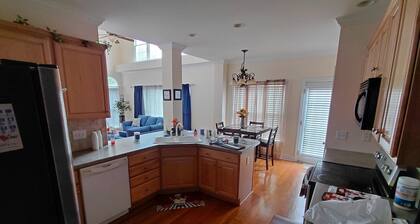 1.5 acre Quiet residential property 5 bedroom home