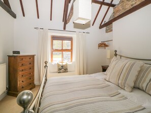 Cottage | 3 bedrooms, individually decorated, individually furnished, free WiFi - Oak Cottage (Plymouth)