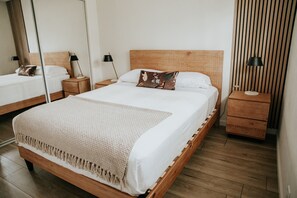 4 bedrooms, desk, iron/ironing board, travel cot