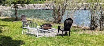 No Fees! Riverfront Glamping Tent on Mini Donkey Ranch!