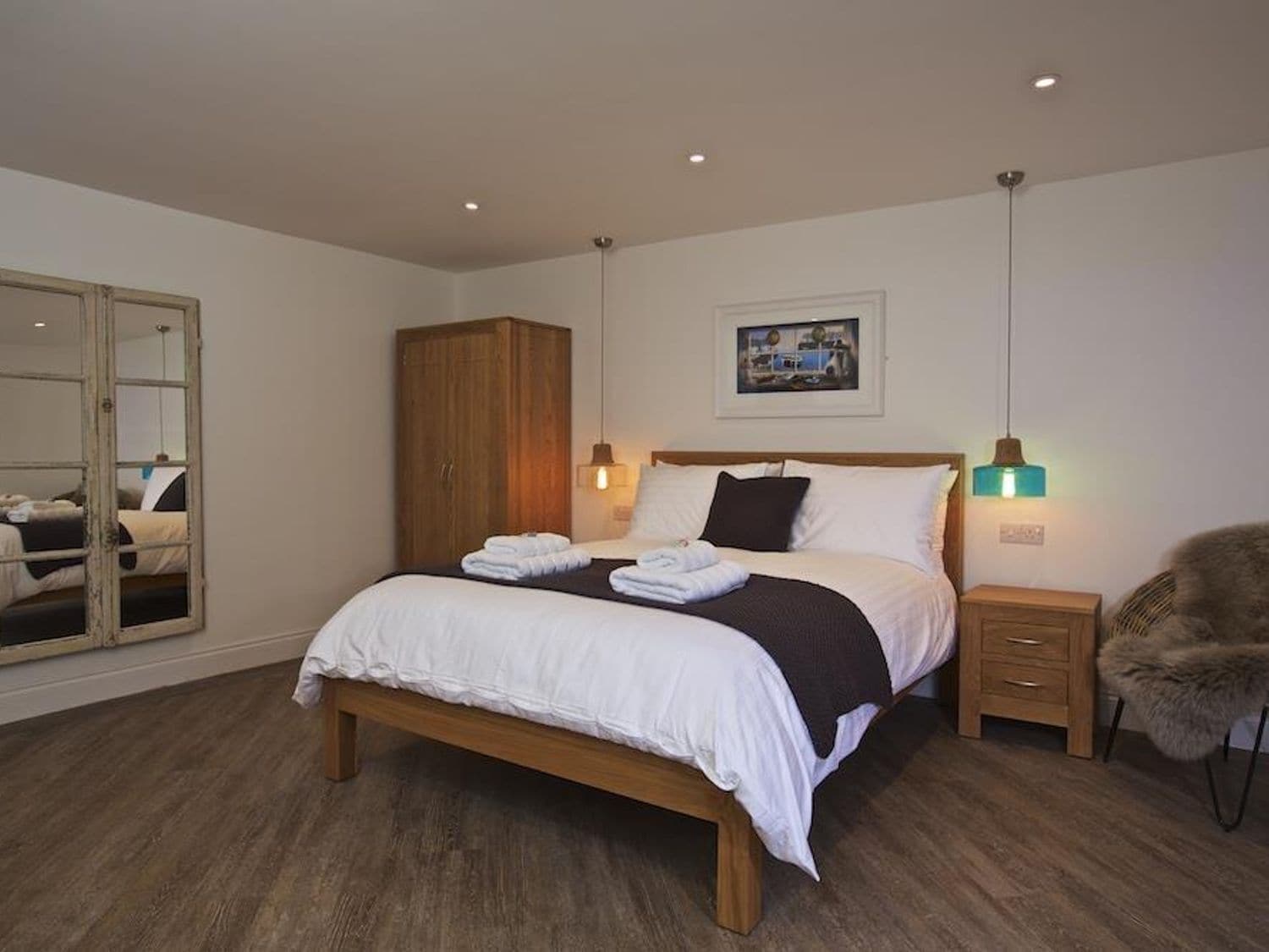 Cottage | 2 bedrooms, individually decorated, individually furnished, free WiFi