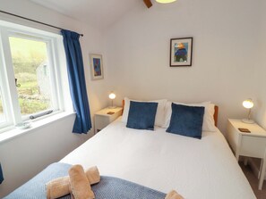 Cottage | 3 bedrooms, individually decorated, individually furnished, free WiFi