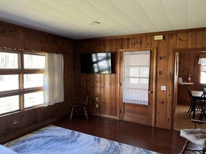 2 bedrooms, WiFi, bed sheets - 2 Bedroom House in Clear View of Jenness Beach. (Rye)