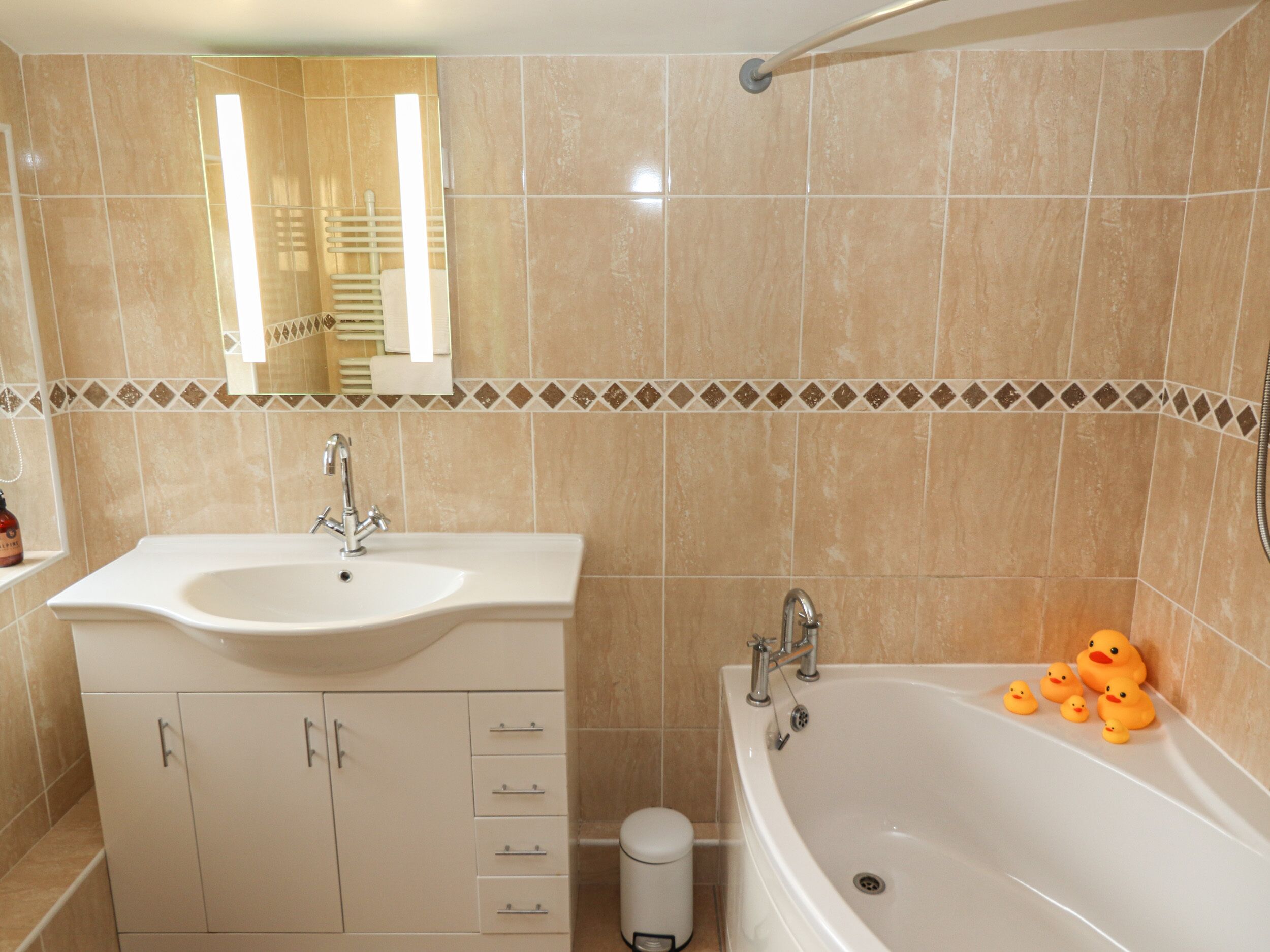 كوخ | حمام | تجهيزات دش