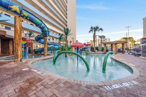 Seasonal outdoor pool - Ocean Reef by Elliott Beach Rentals (Myrtle Beach)