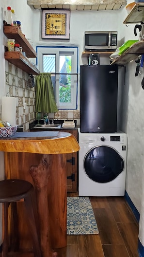 Fridge, microwave, stovetop, electric kettle