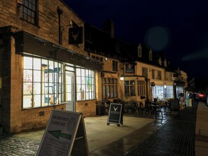 Exterior - Butlers Cottage (Burford)