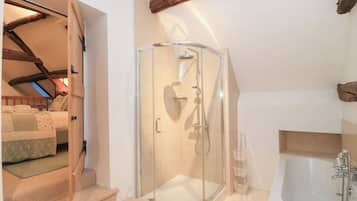 Cottage | Badkamer | Een douche
