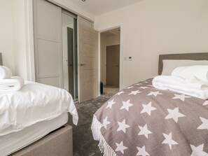 Casa rural | 3 dormitoris, decoració individual i mobiliari individual 