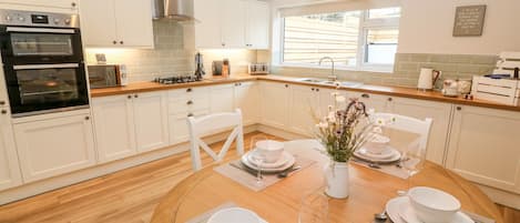 Cottage | Interior