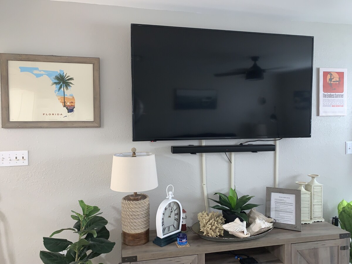 Photo 3 of Newly updated 1-bed condo pet friendly steps to the beach