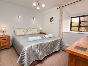 Cottage | 2 bedrooms, individually decorated, individually furnished, free WiFi - Hedgehog Cottage (Minehead)