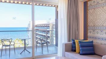 Premium bedding, down comforters, free minibar, in-room safe