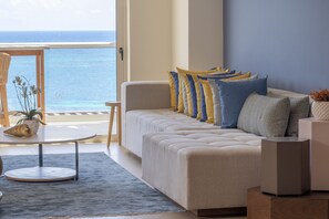 Luxury Sky Chairman Suite Two Bedroom Ocean Front Diamond Club | Premium bedding, down comforters, free minibar, in-room safe - Royalton Splash Riviera Cancun, An Autograph Collection All-Inclusive Resort (Puerto Morelos)