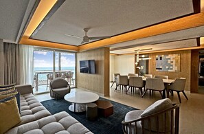 Luxury Sky Chairman Suite Two Bedroom Ocean Front Diamond Club | Premium bedding, down comforters, free minibar, in-room safe - Royalton Splash Riviera Cancun, An Autograph Collection All-Inclusive Resort (Puerto Morelos)