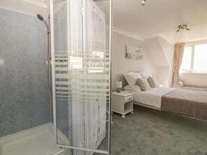 Cottage | 3 bedrooms, individually decorated, individually furnished, free WiFi - Pebble Lodge (Paignton)