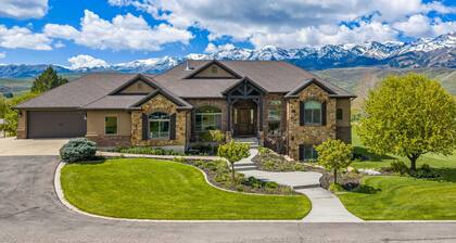 8-Bedroom Mountain Estate Near Snowbasin Ski Resort