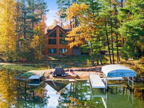 6000 sq ft Whitefish Lake Chain home with year around hot tub & gym!