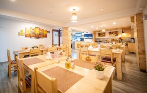 In-room dining - Ayni Cusco Hotel (Cusco)