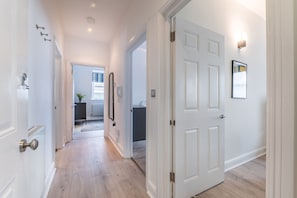 Appartement Exclusif, 2 chambres, non-fumeurs | 1 chambre, coffres-forts dans les chambres, décoration personnalisée