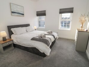 Cottage | 2 bedrooms, individually decorated, individually furnished, free WiFi