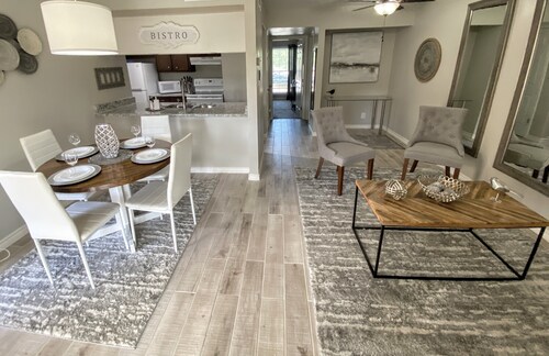 Stylish Condo Baptist H. DWTN 6 Flags River Walk pearl Cantera Sea World Central