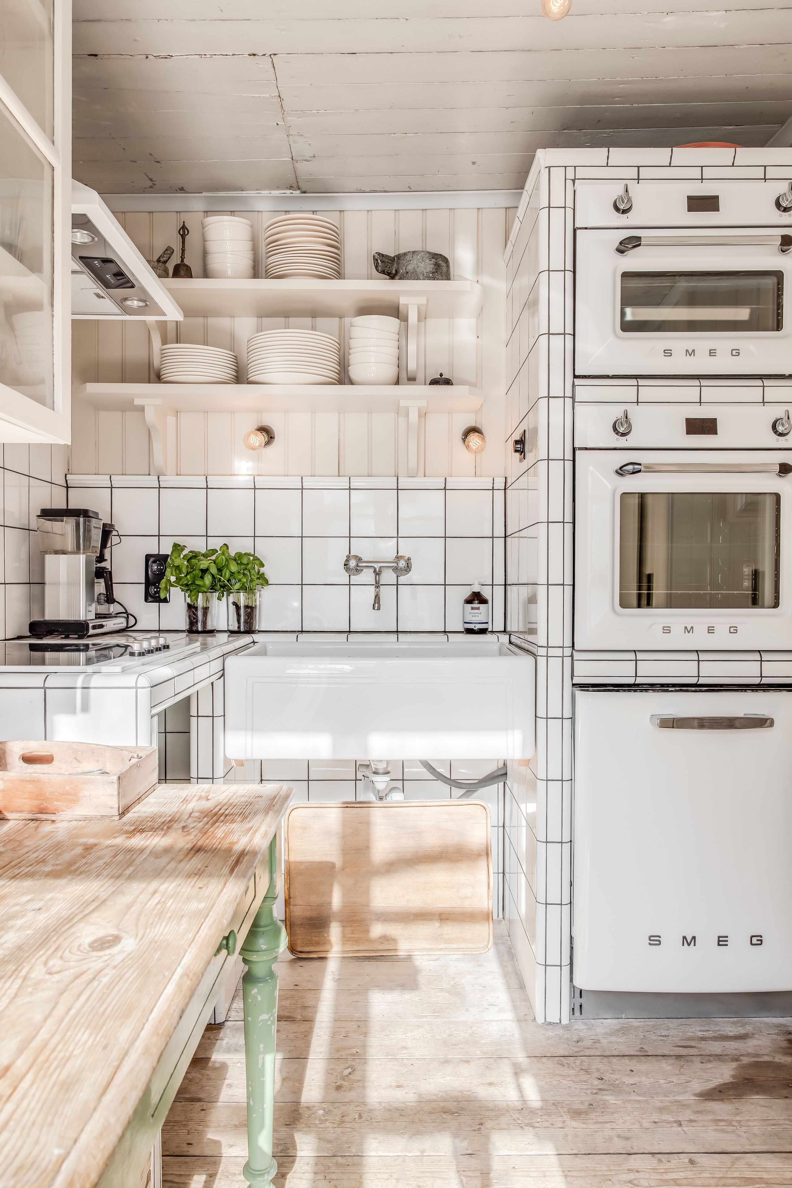 冰箱、微波炉、烤箱、炉灶