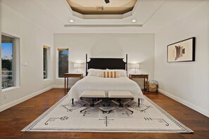 4 bedrooms, iron/ironing board, free WiFi, bed sheets