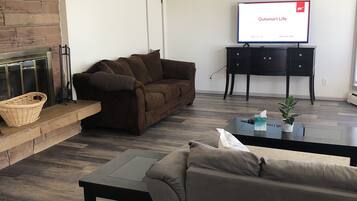 TV connectée, cheminée