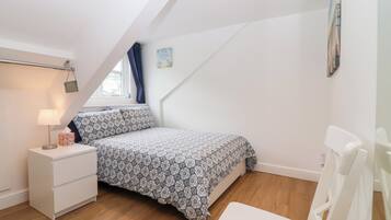 2 habitaciones, decoración personalizada y muebles diferentes