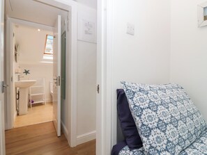 2 habitaciones, decoración personalizada y muebles diferentes 