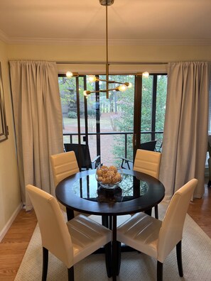 Dining - Charming Pinehurst Golf Front Condo (Pinehurst)