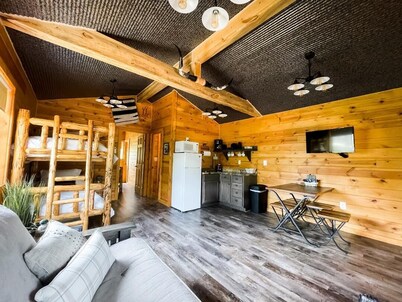 Bunk House At Gold Creek: Rustic Lux Cabin Near Mt. Rushmore & Custer State Park