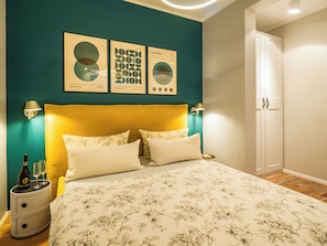 1 bedroom, free WiFi, bed sheets