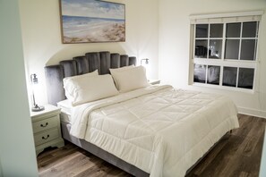 3 bedrooms, desk, iron/ironing board, free WiFi