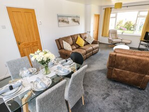 Småhus | Eget kjøkken | Kjøleskap, oppvaskmaskin, vannkoker og brødrister