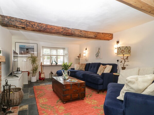 Cottage | Living room - Riverside 67 Dorchester Road (Dorchester)