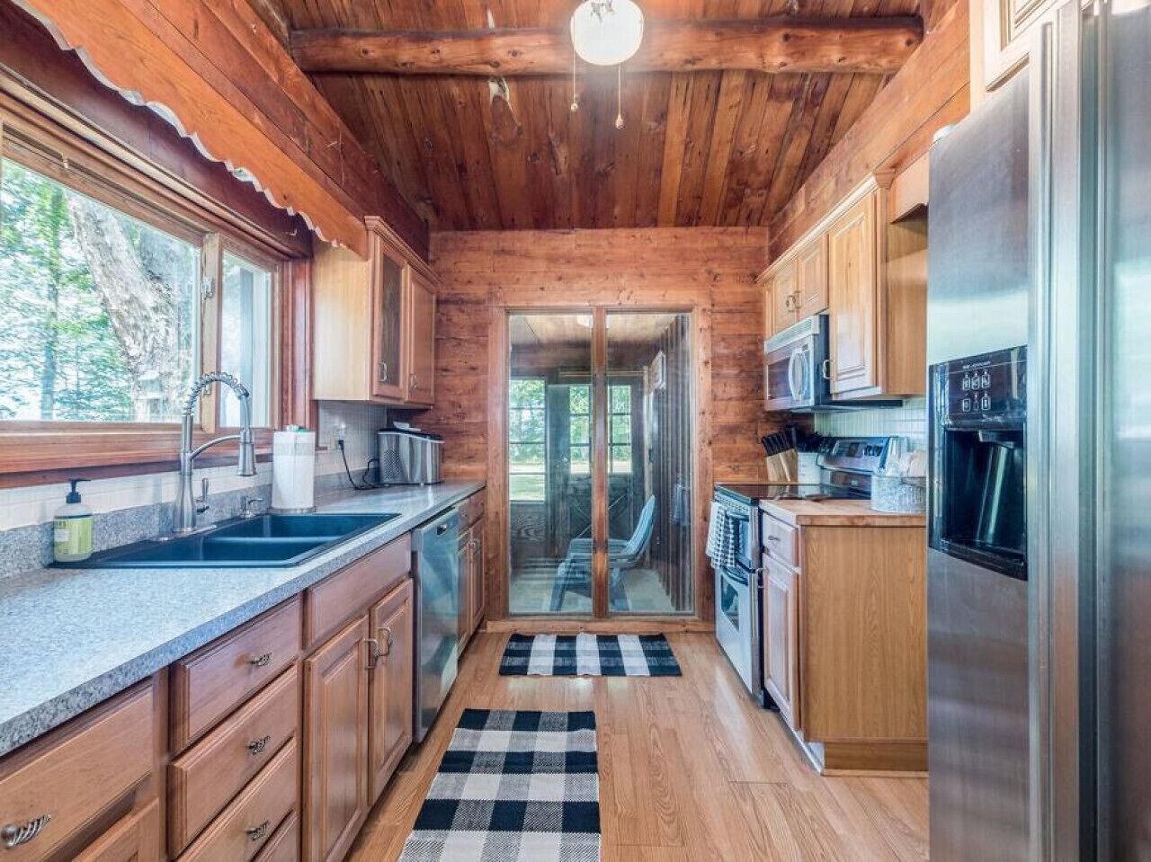 雪櫃、微波爐、焗爐、爐具